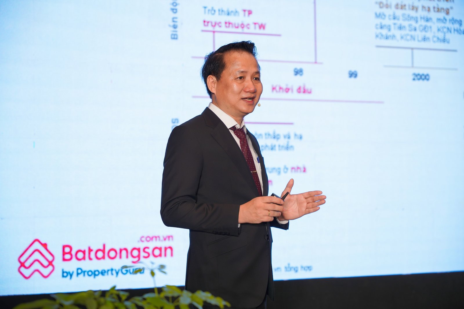 Người Hà Nội đổ xô mua căn hộ tại Đà Nẵng, có dự án giá lên tới 120 triệu đồng/m2 - Ảnh 2. Người Hà Nội đổ xô mua căn hộ tại Đà Nẵng, có dự án giá lên tới 120 triệu đồng/m2 - Ảnh 2.