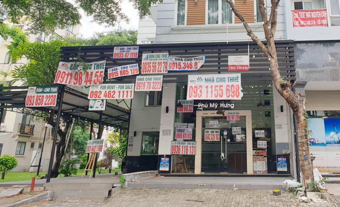 Nhà phố chào bán và cho thuê trong quý III/2020. Ảnh: Vũ Lê.