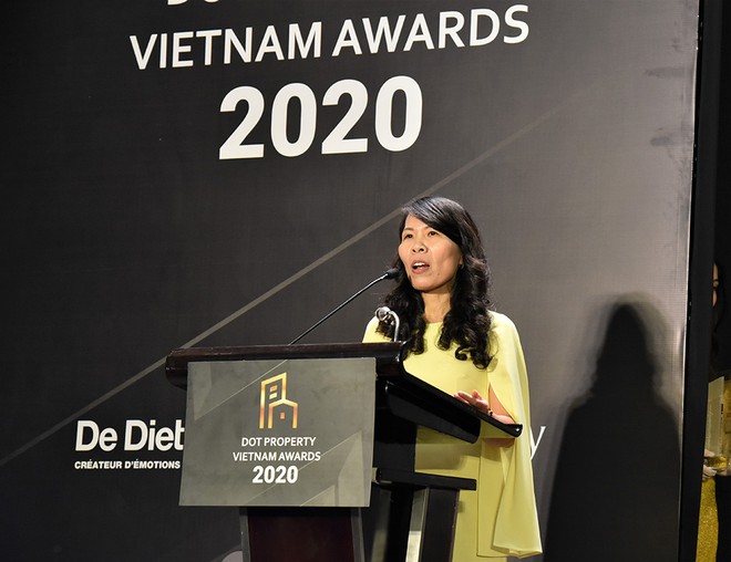 Bà Lê Thị Bích Ngọc - Phó tổng giám đốc Công ty Him Lam Land phát biểu tại buổi lễ