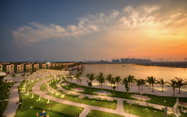 Tiến độ 3 đại dự án của Vinhomes: Ocean Park và Grand Park cùng xây dựng xong hơn 50%