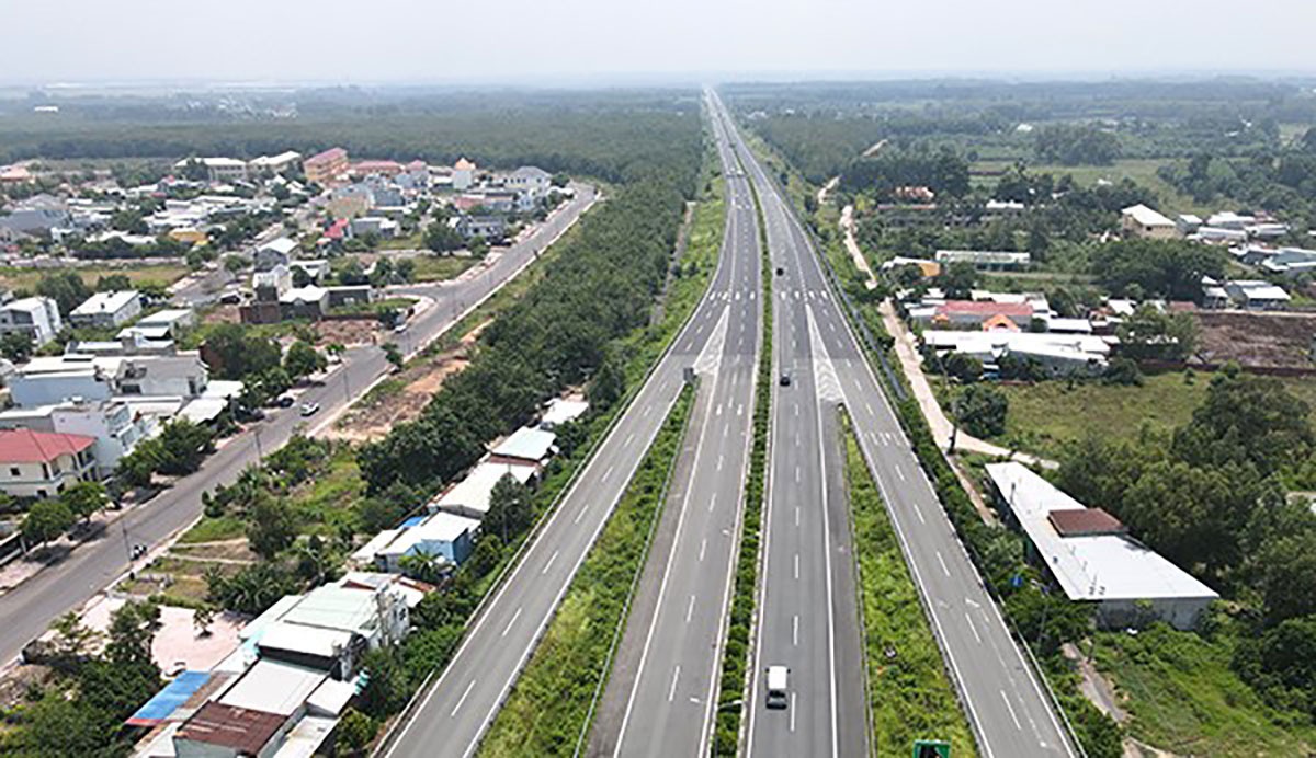 Đồng Nai làm đường nối sân bay với cảng biển