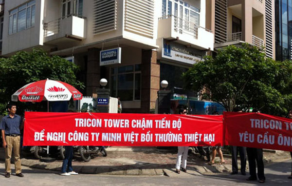 Bỏ hoang cả thập kỷ, Tricon Towers bất ngờ bị rao bán để thu hồi nợ vay - Ảnh 2.