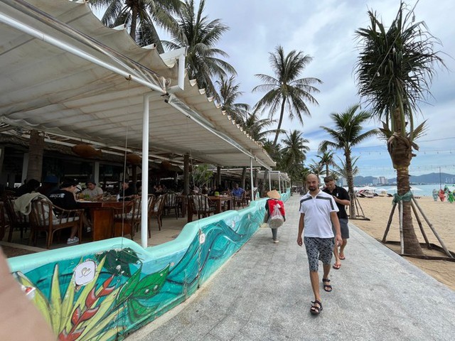 Khánh Hòa sẽ di dời hai nhà hàng chắn biển ở Nha Trang - Ảnh 2.
