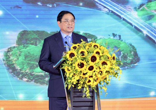 Thủ tướng cắt băng khánh thành đường cao tốc Vân Đồn - Móng Cái - Ảnh 2.