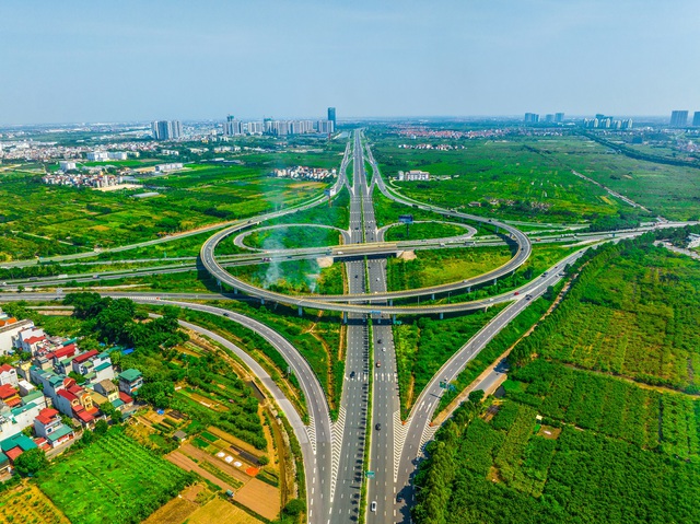 Kết nối hạ tầng giao thông giúp khu Đông Hà Nội bứt phá - Ảnh 1.