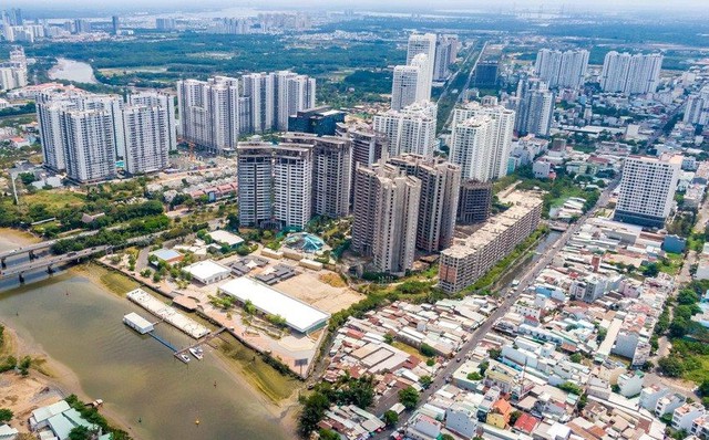 Diễn biến trái chiều giữa thị trường căn hộ chung cư tại Hà Nội và TP.  Thành phố Hồ Chí Minh - Ảnh 1.