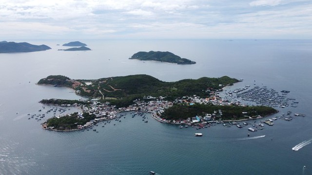 Khánh Hòa chấm dứt dự án du lịch trên vịnh Nha Trang - Ảnh 1.