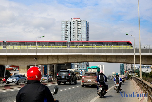 8 đoàn tàu metro Nhổn - ga Hà Nội được thử nghiệm trong môi trường hạn chế - Ảnh 2.