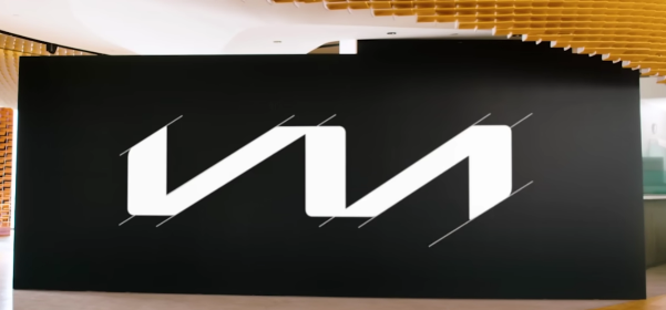Lạ như logo mới của Kia: Luôn bị nhầm thành 'KN' nhưng vẫn mang lại may mắn cho hãng - Ảnh 7.