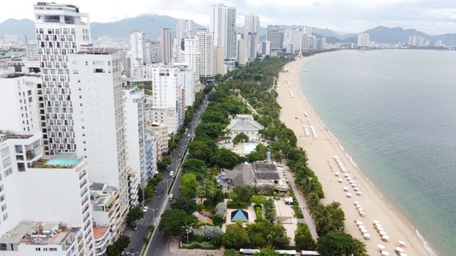 Đòi doanh nghiệp trả gần 22.000 m2 đất công viên giáp biển Nha Trang - Ảnh 1.