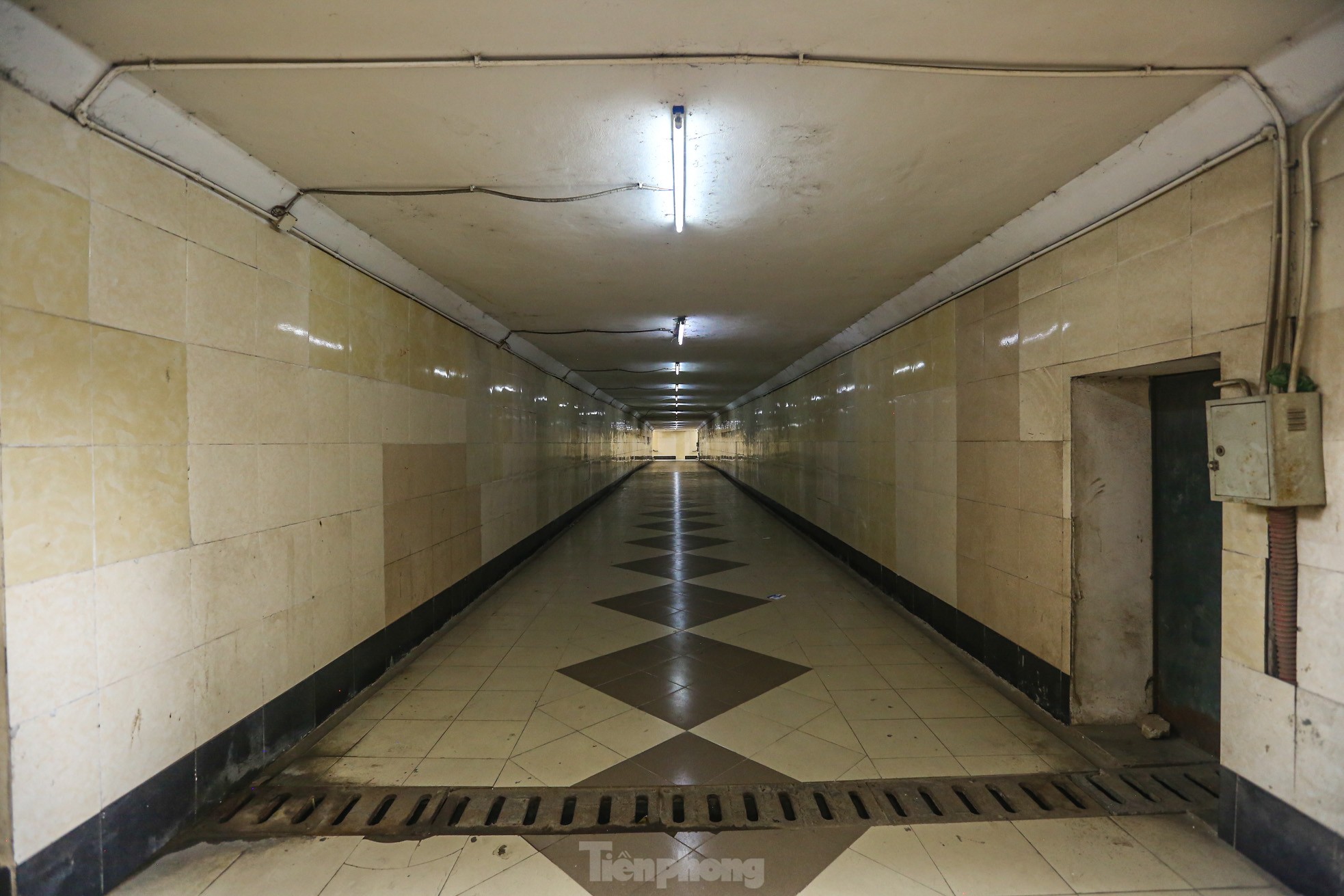 Đường hầm đi bộ tỷ USD đang bị 'lãng quên' ở Hà Nội - Ảnh 9