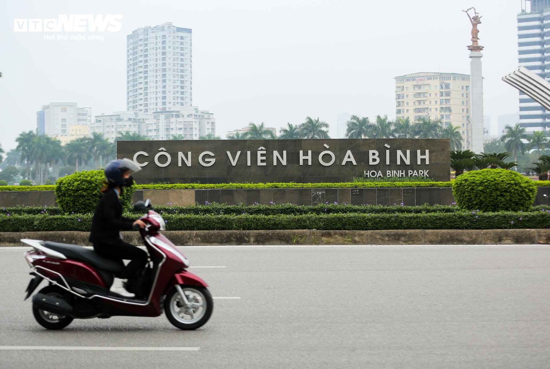 Cận cảnh 2 tuyến đường ở Hà Nội đề xuất thiết kế làn đường dành riêng cho xe đạp - Ảnh 3.