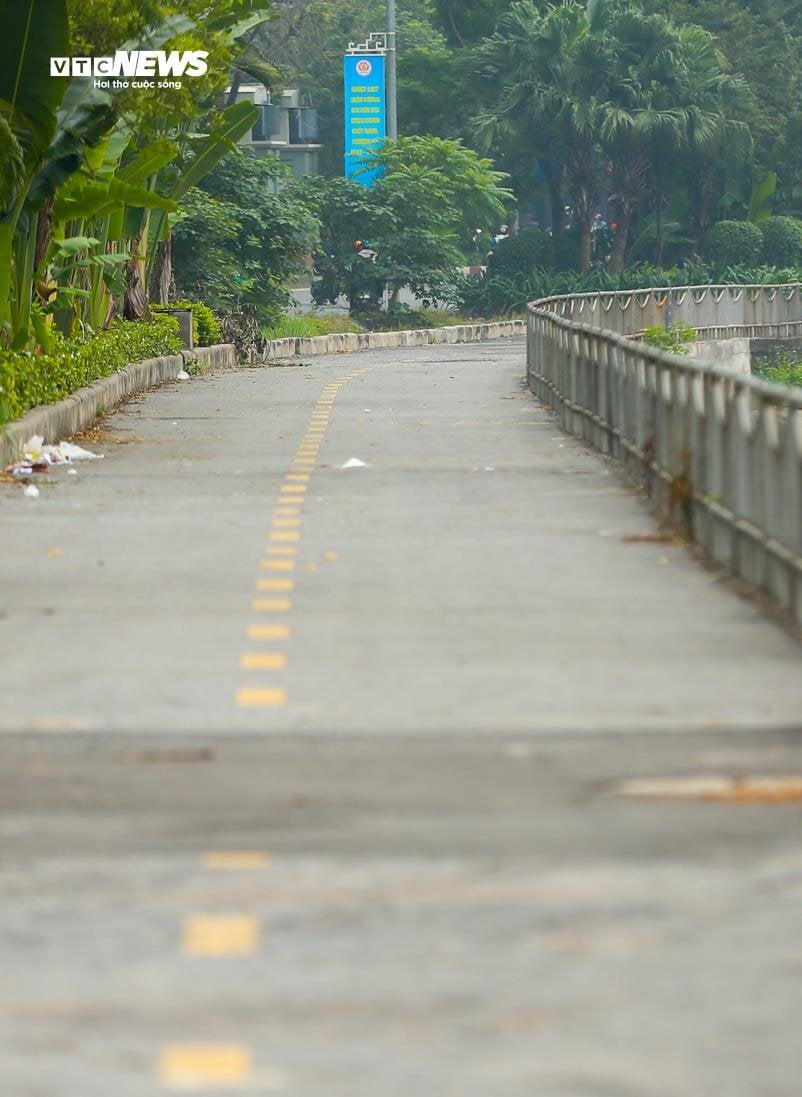 Cận cảnh 2 tuyến đường ở Hà Nội đề xuất thiết kế làn đường dành riêng cho xe đạp - Ảnh 11