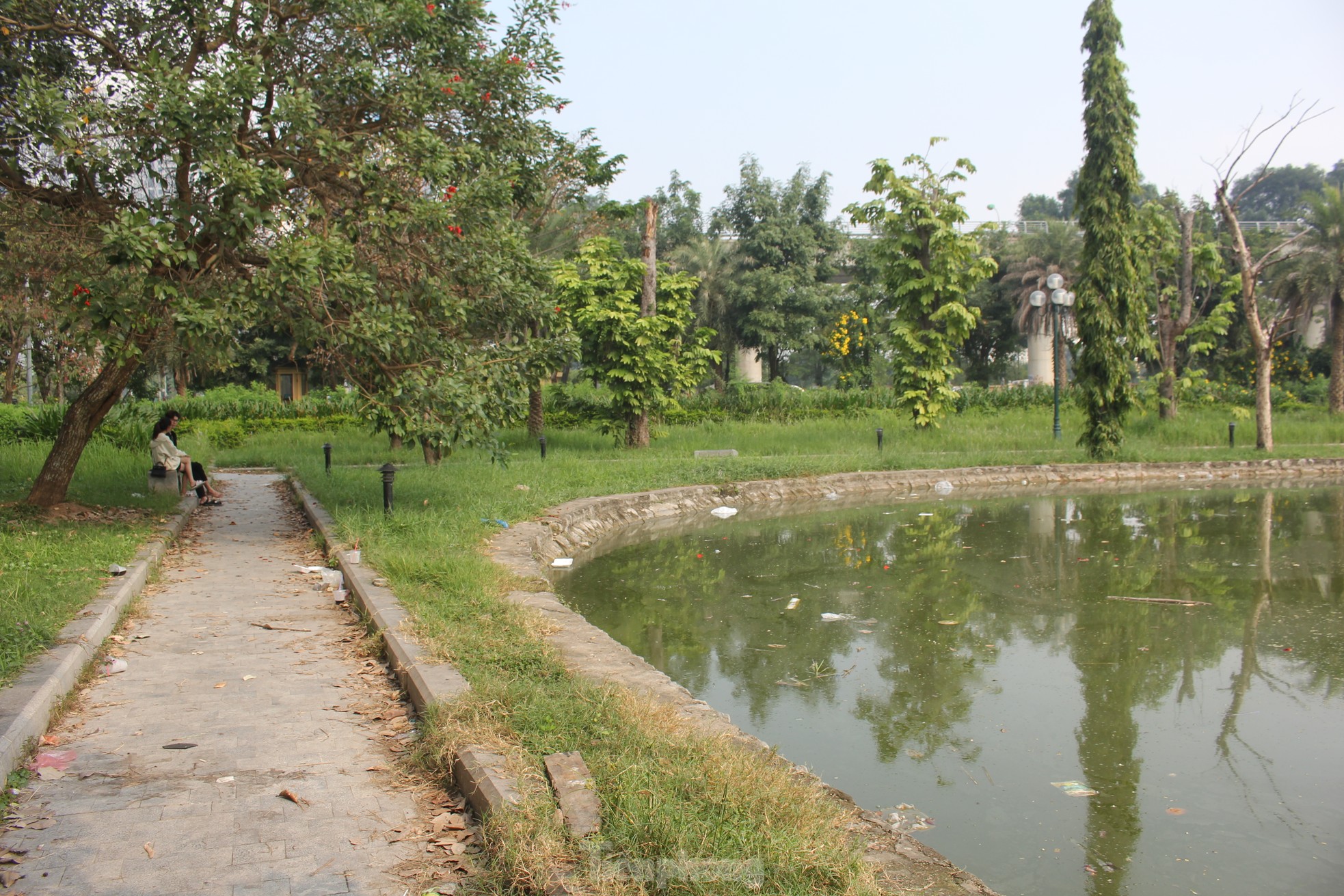Công viên xấu trị giá hàng trăm tỷ nằm giữa hai quận ở Hà Nội - Ảnh 13