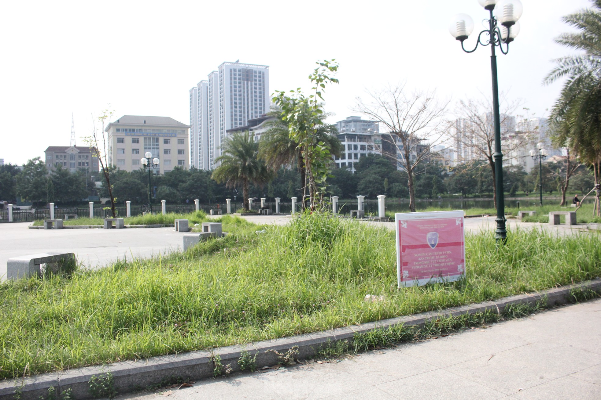 Công viên xấu trị giá hàng trăm tỷ nằm giữa hai quận ở Hà Nội - Ảnh 32