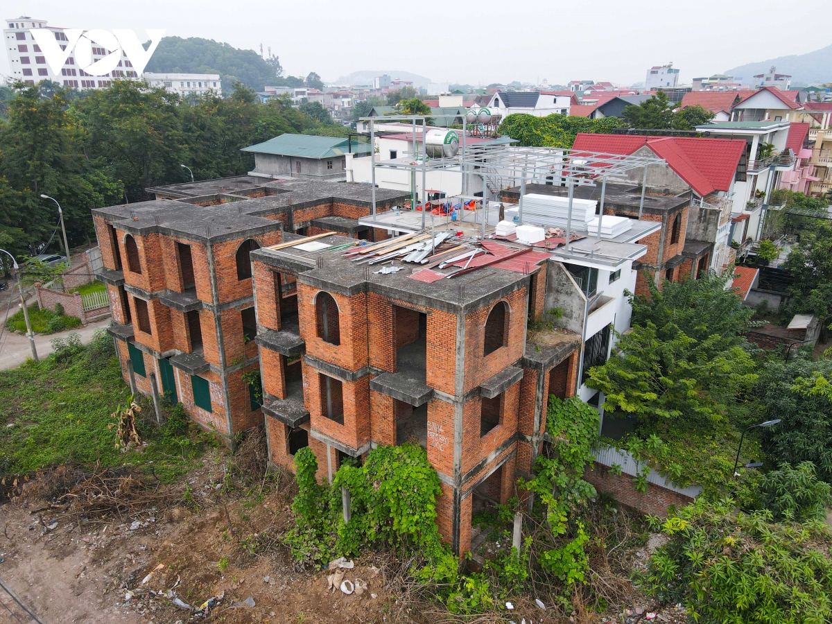 Hàng loạt biệt thự ở khu đô thị Hoàn Sơn, Bắc Ninh bị biến thành căn hộ mini cho thuê - Ảnh 2