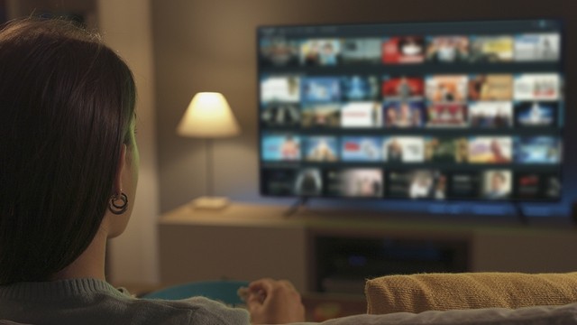 Thủ đoạn khiến giá TV ngày càng rẻ: Cố tình giảm giá để lẻn vào từng hộ gia đình, theo dõi, thu thập dữ liệu, thói quen người dùng - Ảnh 2.