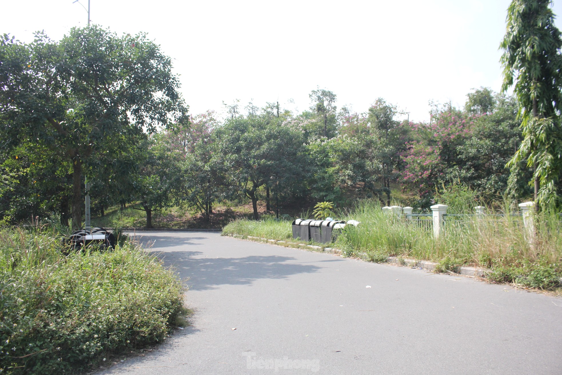 Công viên xấu trị giá hàng trăm tỷ nằm giữa hai quận ở Hà Nội - Ảnh 1