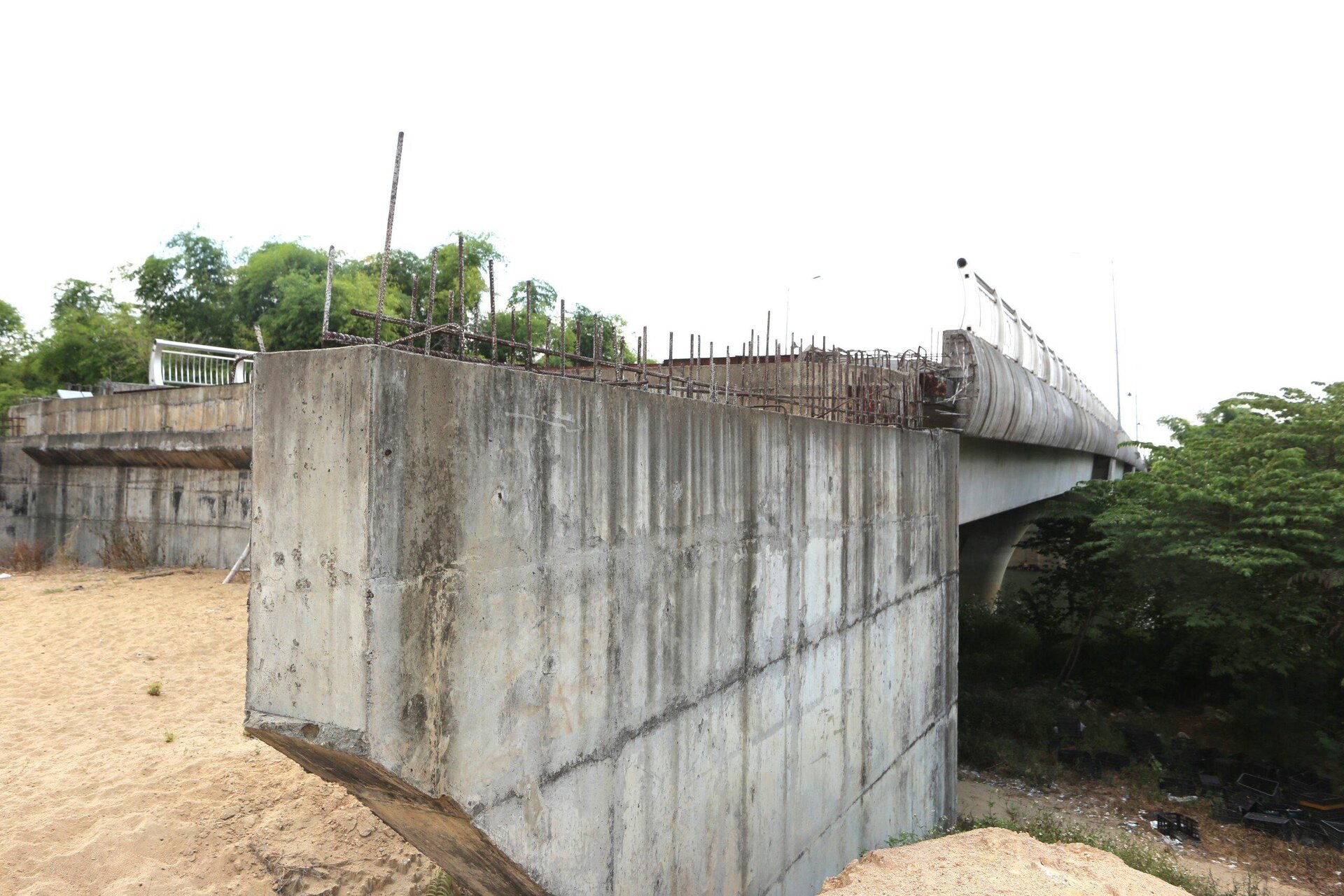 Cây cầu trăm tỷ đã được hoàn thiện và “xây dựng” ở Quảng Nam - Ảnh 4