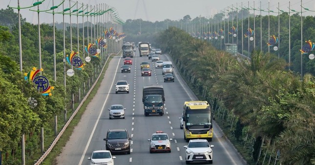 Huyện Đông Anh đã phê duyệt 2 tuyến đường 4-6 làn xe nối trục Nhật Tân - Nội Bài - Ảnh 1.