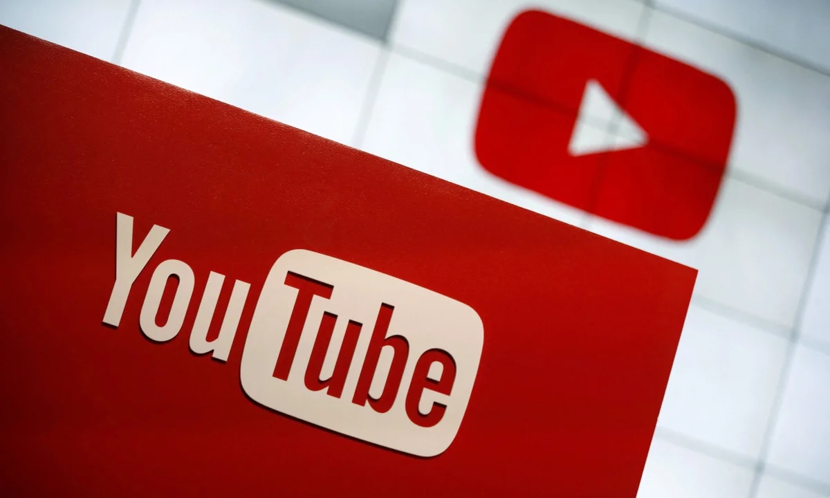 YouTube sẽ hạn chế thanh thiếu niên xem video về cân nặng và thể dục. Ảnh: Reuters